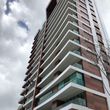 Condomínio D_Azur - ACM White Perfurado, Wood Dark e Wood Madeirado 2 (21)