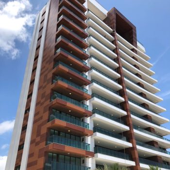 Condomínio D_Azur - ACM White Perfurado, Wood Dark e Wood Madeirado 2 (24)