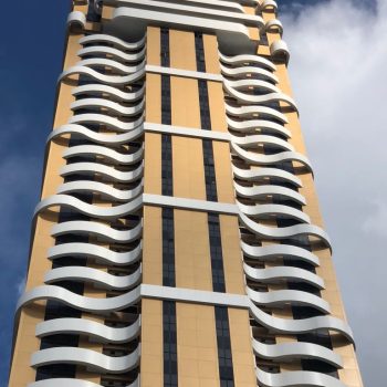 Mansֶo Wildberger - ACM White e Gold Metallic (21)