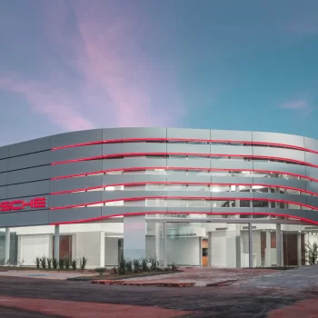 Porsche Center Eurobike - Brasilia, DF - ACM Silver Metallic (23)