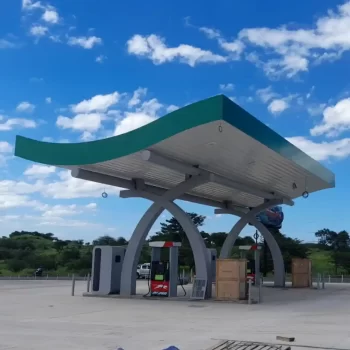 Posto Puma Panamericana - Choluteca, Honduras - ACM Verde Puma, Vermelho Puma e Branco (1)